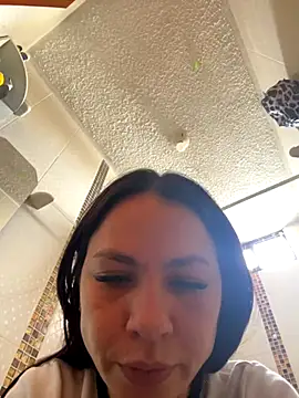 Zoe Rowan online show from 2, 11, 2025