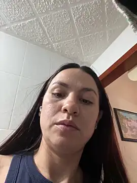 Zoe Rowan online show from 24, 11, 2025