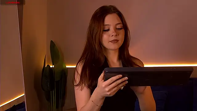 Nora  Ray online show from 2, 10, 2025