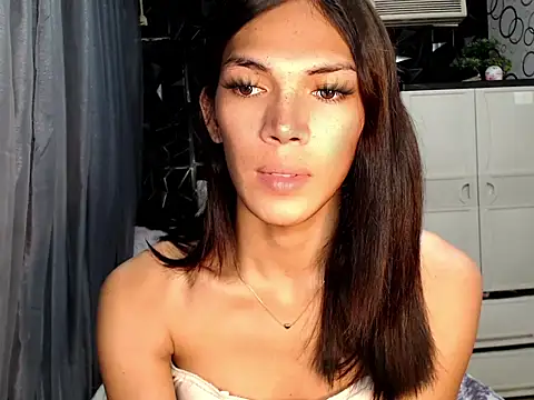 ladyhotcuming online show from 27, 5, 2026
