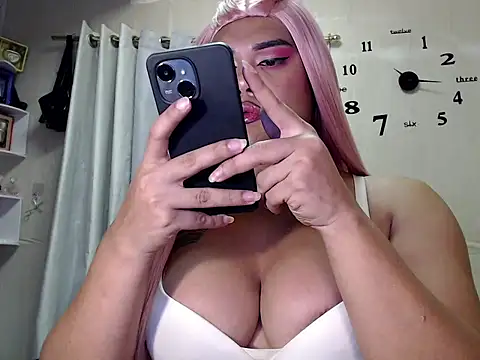 ladyhotcuming online show from 23, 3, 2026