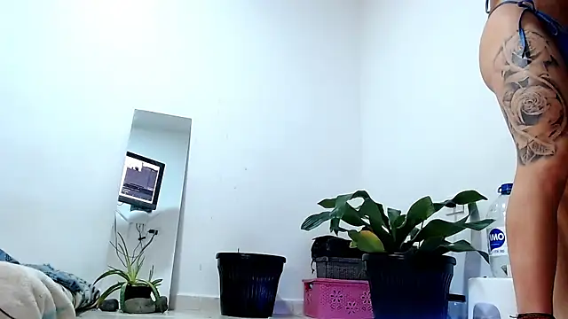 Snapshot of saara_johnson496 chatting on 5, 11, 2025 saara johnson496 online show from 5, 11, 2025