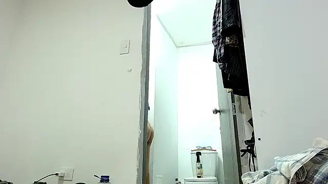 Snapshot of saara_johnson496 chatting on 13, 11, 2025 saara johnson496 online show from 13, 11, 2025