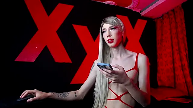 Snapshot of abrilbigcock chatting on 9, 10, 2025 abrilbigcock online show from 9, 10, 2025