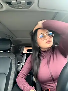 Michelle Zoe online show from 17, 9, 2025