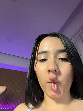 Michelle Zoe online show from 21, 4, 2026