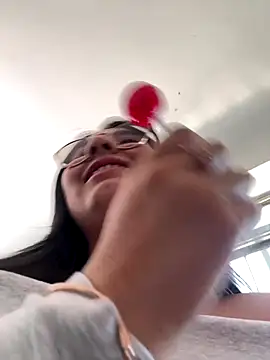 Michelle Zoe online show from 22, 9, 2025