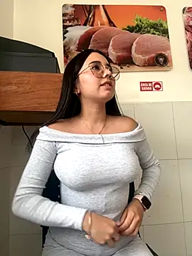 Michelle Zoe online show from 14, 9, 2025