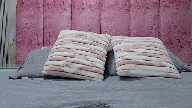 emmacurvy online show from 30, 3, 2026