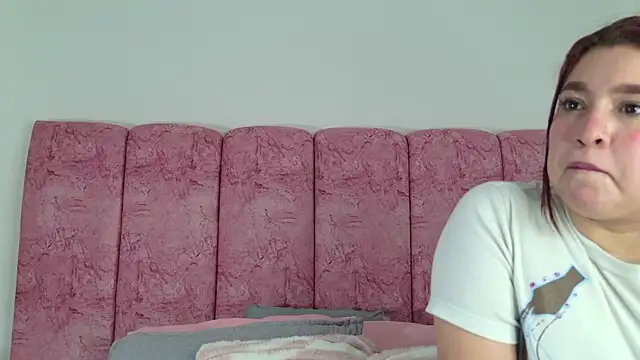 emmacurvy online show from 9, 1, 2026