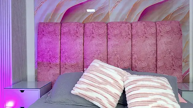 emmacurvy online show from 17, 2, 2026