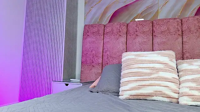 emmacurvy online show from 6, 2, 2026