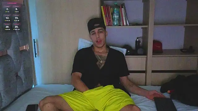 Snapshot of orionblaze69_ chatting on 18, 12, 2025 orionblaze69 online show from 18, 12, 2025