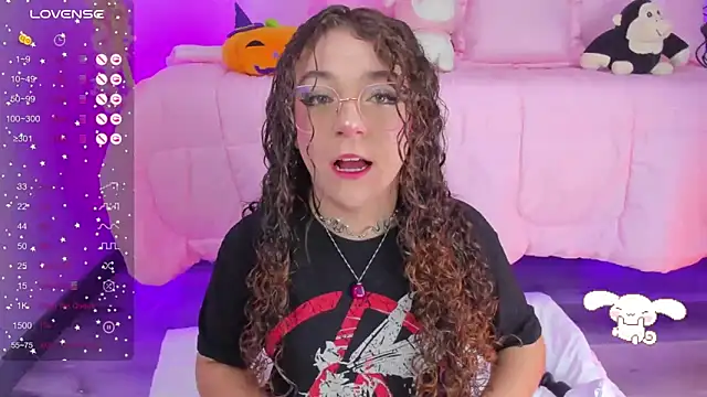 hannacutegod online show from 25, 10, 2025