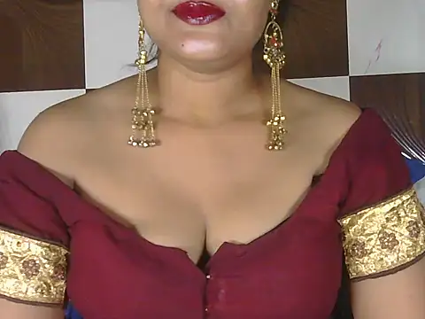 Snapshot of hotee_bhabi chatting on 4, 7, 2026 hotee bhabi online show from 4, 7, 2026