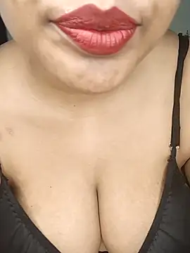 sex-withcouple online show from 5, 4, 2026