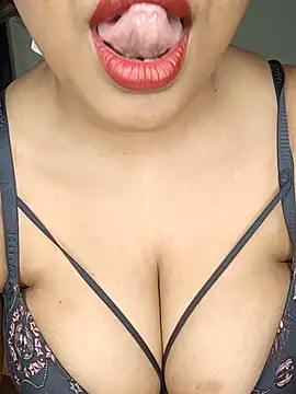 sex-withcouple online show from 8, 4, 2026