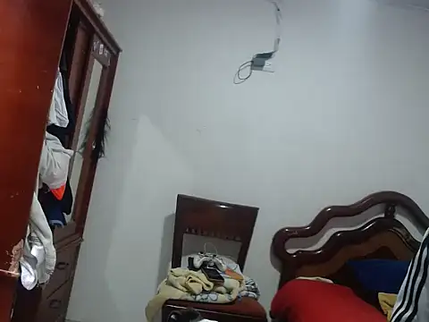 Snapshot of Valentina_bss chatting on 4, 10, 2025 Valentina bss online show from 4, 10, 2025