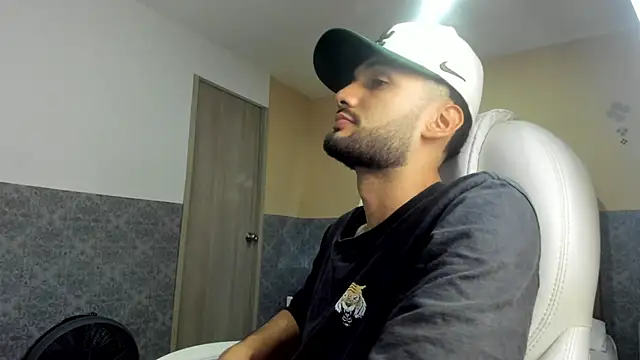 Snapshot of Ryan_Jackson_ chatting on 23, 9, 2025 Ryan Jackson online show from 23, 9, 2025