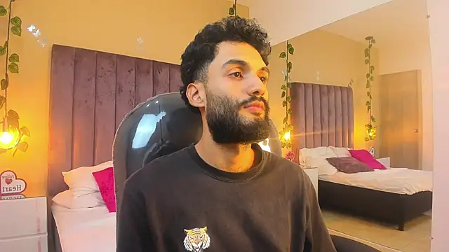 Snapshot of Ryan_Jackson_ chatting on 27, 11, 2025 Ryan Jackson online show from 27, 11, 2025