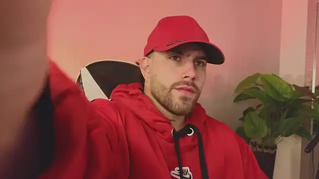 Snapshot of Ades_Lowe chatting on 2, 12, 2025 Ades Lowe online show from 2, 12, 2025