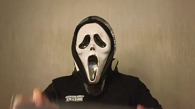 Snapshot of Ades_Lowe chatting on 31, 10, 2025 Ades Lowe online show from 31, 10, 2025