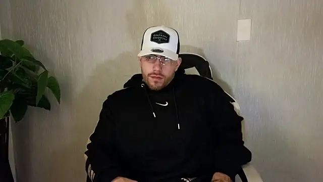 Snapshot of Ades_Lowe chatting on 11, 10, 2025 Ades Lowe online show from 11, 10, 2025