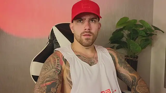 Snapshot of Ades_Lowe chatting on 28, 11, 2025 Ades Lowe online show from 28, 11, 2025