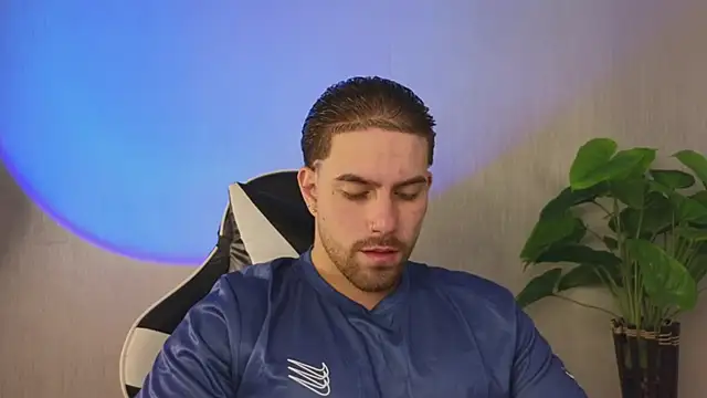 Snapshot of Ades_Lowe chatting on 27, 11, 2025 Ades Lowe online show from 27, 11, 2025