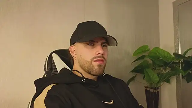 Snapshot of Ades_Lowe chatting on 29, 11, 2025 Ades Lowe online show from 29, 11, 2025