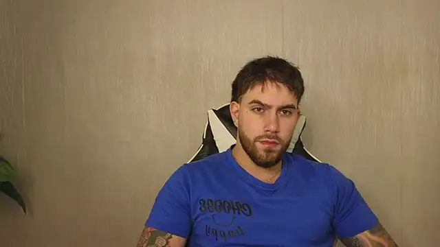 Snapshot of Ades_Lowe chatting on 4, 11, 2025 Ades Lowe online show from 4, 11, 2025