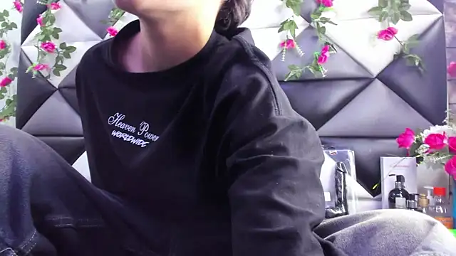 Snapshot of Megan_Thompson_ chatting on 30, 10, 2025 Megan Thompson online show from 30, 10, 2025