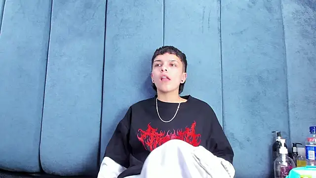 Megan Thompson  online show from 1, 3, 2026