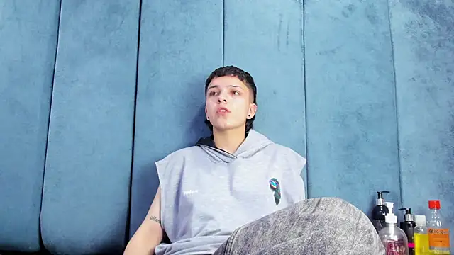 Megan Thompson  online show from 27, 2, 2026