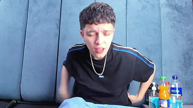 Megan Thompson  online show from 22, 3, 2026