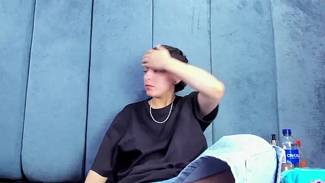 Megan Thompson  online show from 28, 2, 2026