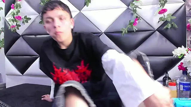 Snapshot of Megan_Thompson_ chatting on 16, 10, 2025 Megan Thompson online show from 16, 10, 2025