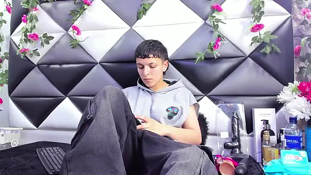 Snapshot of Megan_Thompson_ chatting on 17, 10, 2025 Megan Thompson online show from 17, 10, 2025