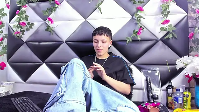 Snapshot of Megan_Thompson_ chatting on 9, 10, 2025 Megan Thompson online show from 9, 10, 2025