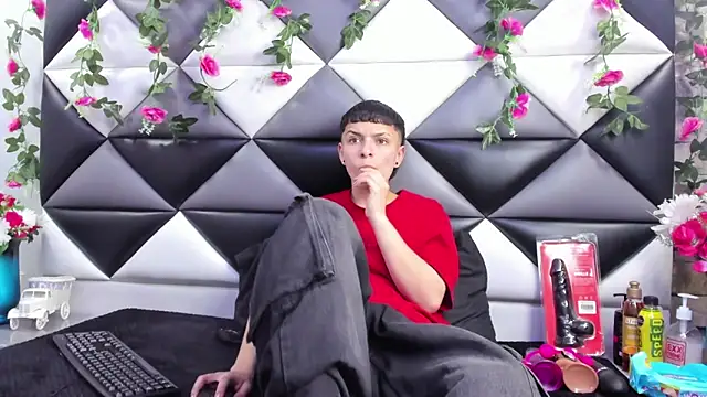 Snapshot of Megan_Thompson_ chatting on 26, 9, 2025 Megan Thompson online show from 26, 9, 2025