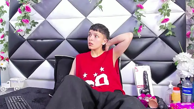 Snapshot of Megan_Thompson_ chatting on 1, 10, 2025 Megan Thompson online show from 1, 10, 2025