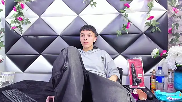 Snapshot of Megan_Thompson_ chatting on 27, 9, 2025 Megan Thompson online show from 27, 9, 2025