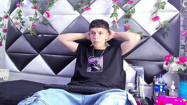 Megan Thompson  online show from 17, 12, 2025