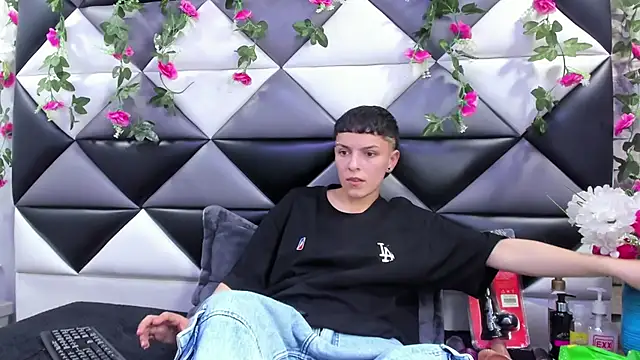 Snapshot of Megan_Thompson_ chatting on 11, 9, 2025 Megan Thompson online show from 11, 9, 2025