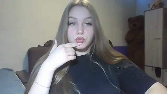 yourhoney Lola  online show from 23, 10, 2025