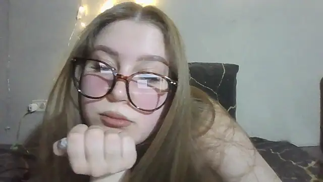 yourhoney Lola  online show from 10, 1, 2026