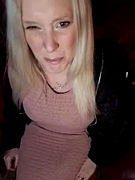 Bouncy-Bella28X online show from 2, 2, 2026