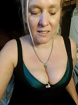 Bouncy-Bella28X online show from 15, 10, 2025