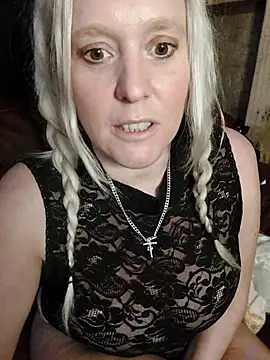 Bouncy-Bella28X online show from 21, 9, 2025