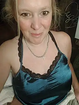 Bouncy-Bella28X online show from 31, 10, 2025